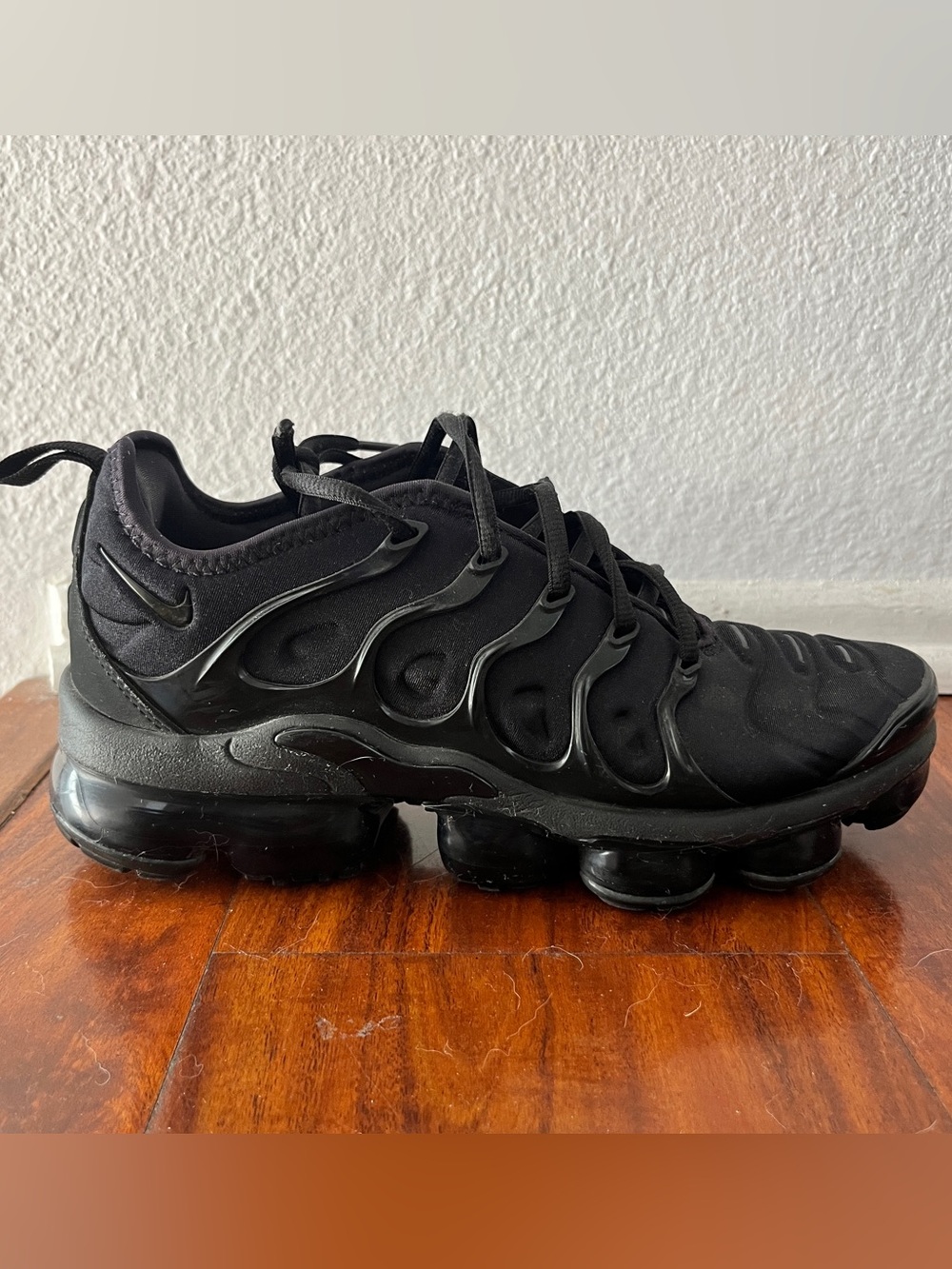 Men's Nike Air Vapormax Plus Triple Black Men’s Size 6.5 924453-004